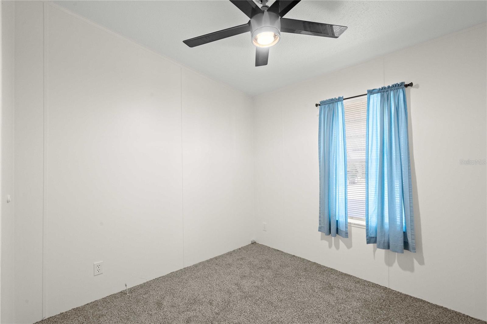 3210 HICKORY DR — photo 26