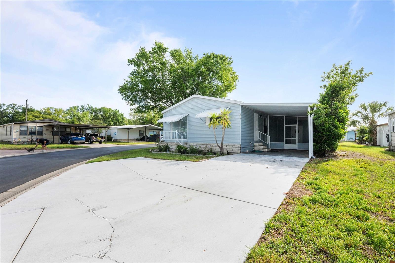3210 HICKORY DR — photo 2