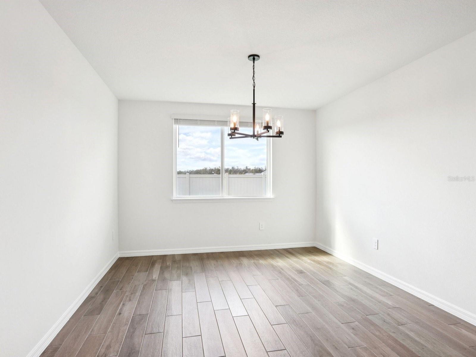 1713 DRAUGHTON DR — photo 12