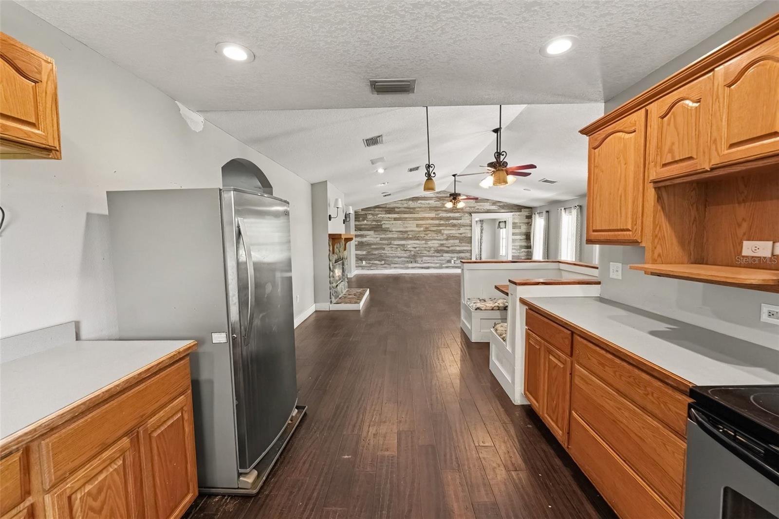 1740 BAYSHORE DR — photo 11