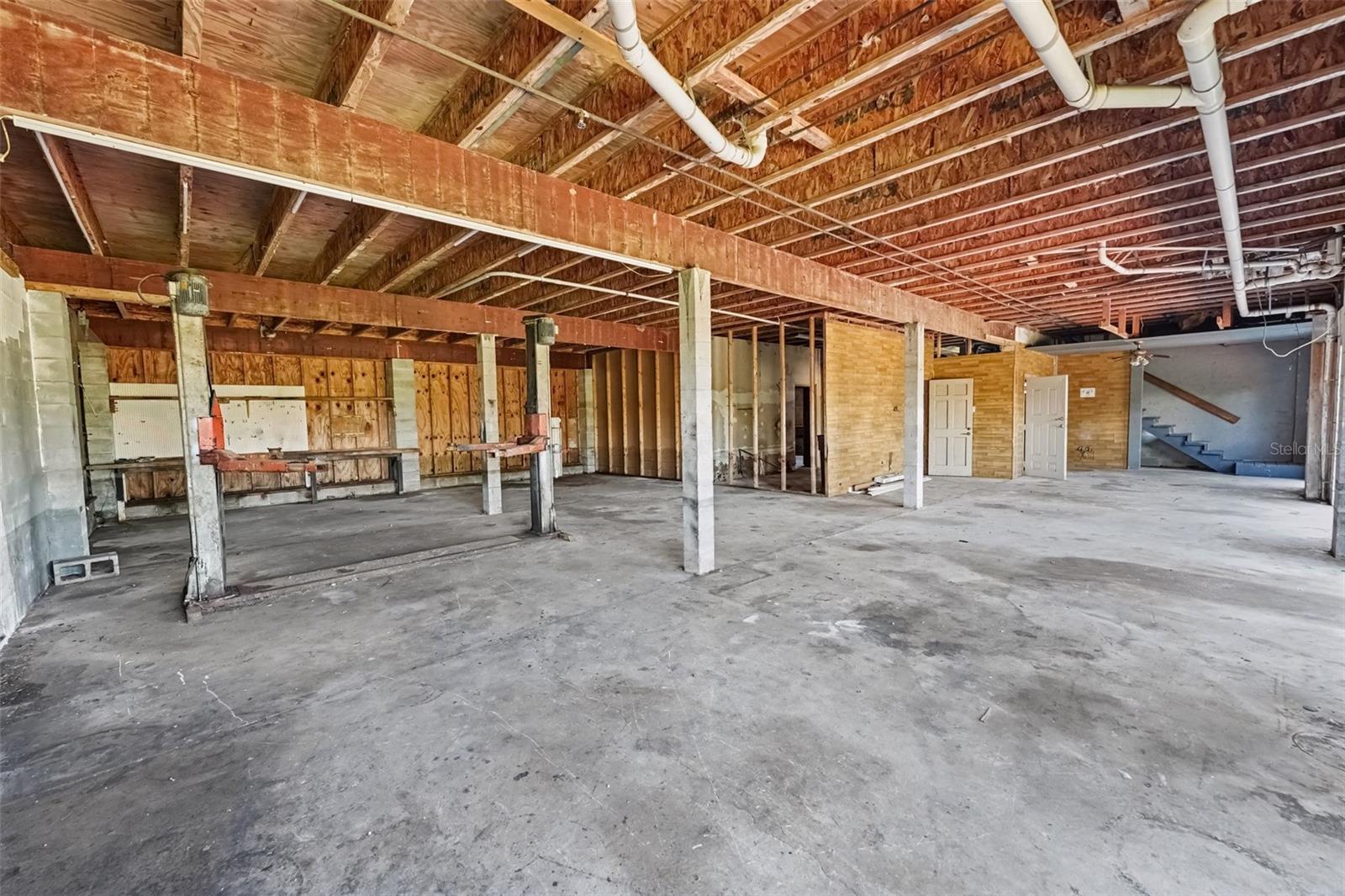 1740 BAYSHORE DR — photo 27