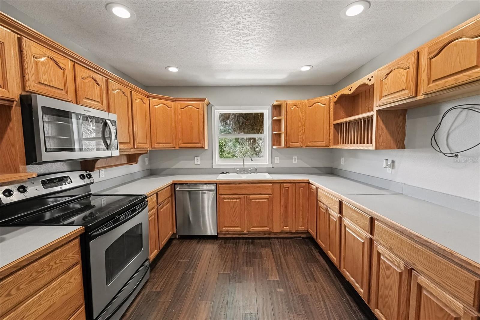 1740 BAYSHORE DR — photo 10