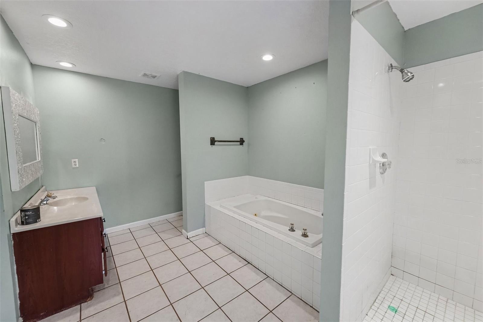 1740 BAYSHORE DR — photo 17