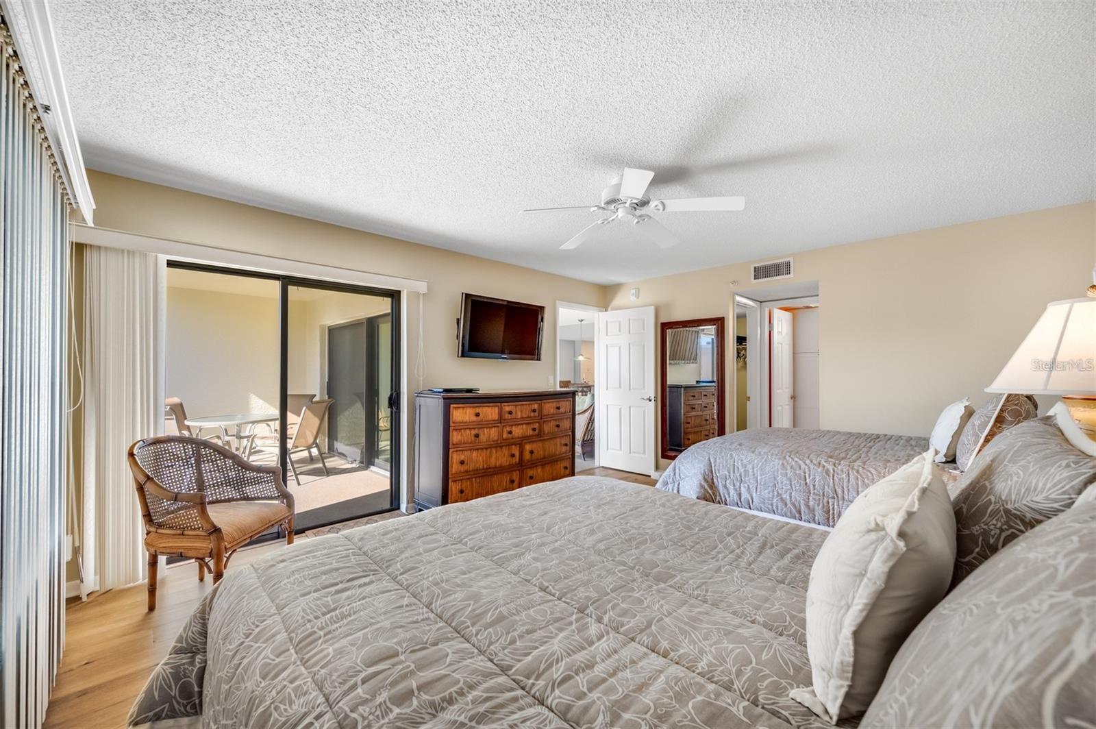 12924 GULF BLVD #510 — photo 31