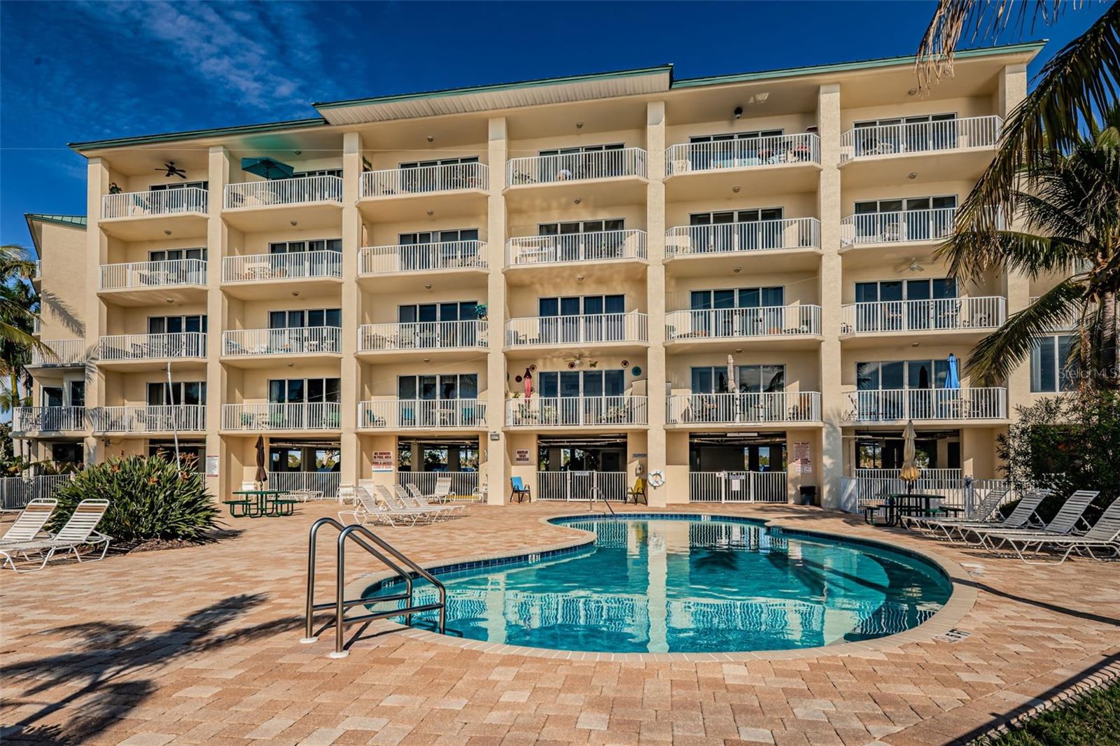 8800 BAY PINES BLVD #303 — photo 32