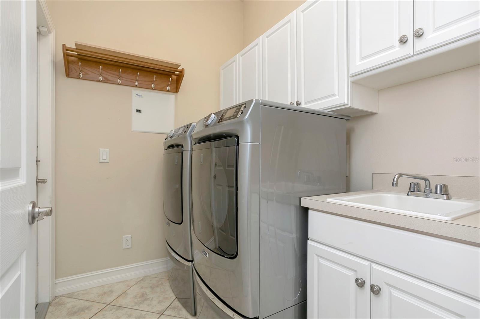 16022 GOLDEN LAKES DR — photo 30