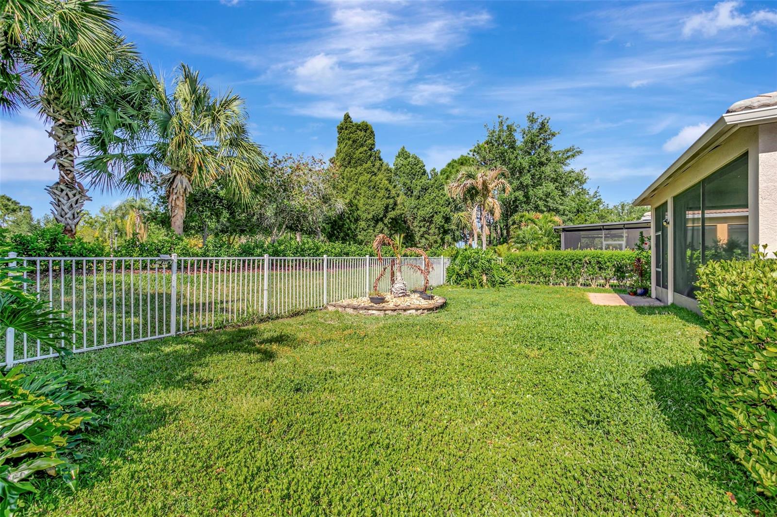 16022 GOLDEN LAKES DR — photo 40