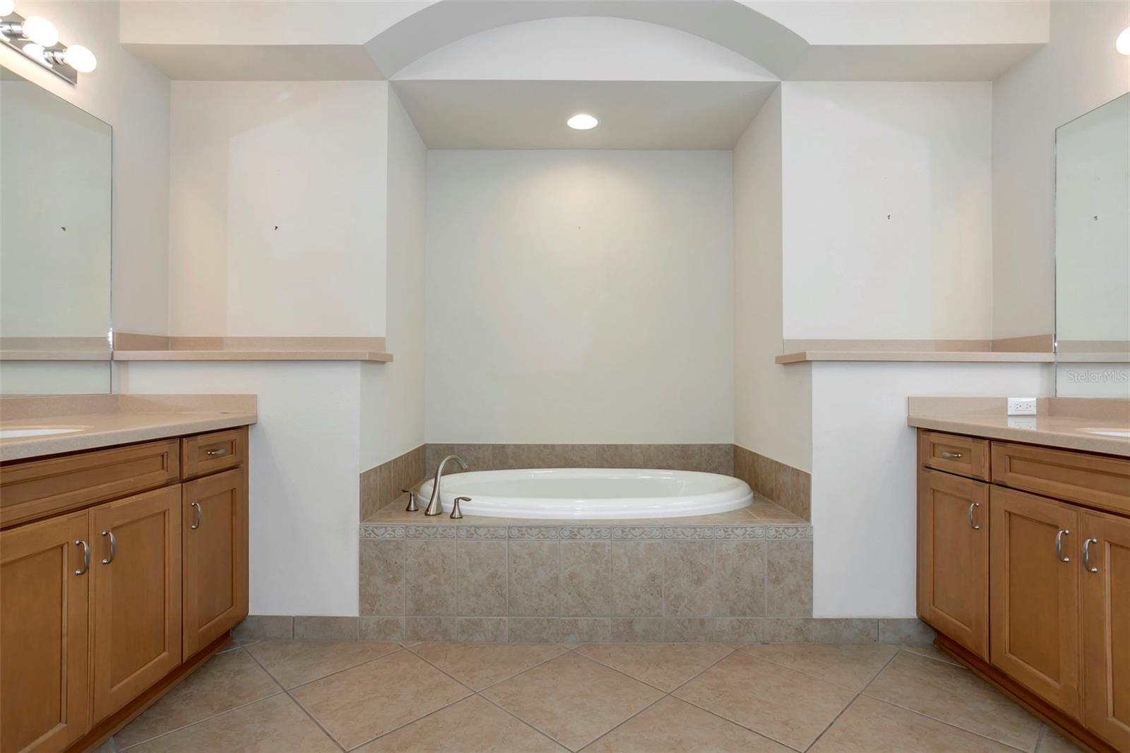 16022 GOLDEN LAKES DR — photo 21