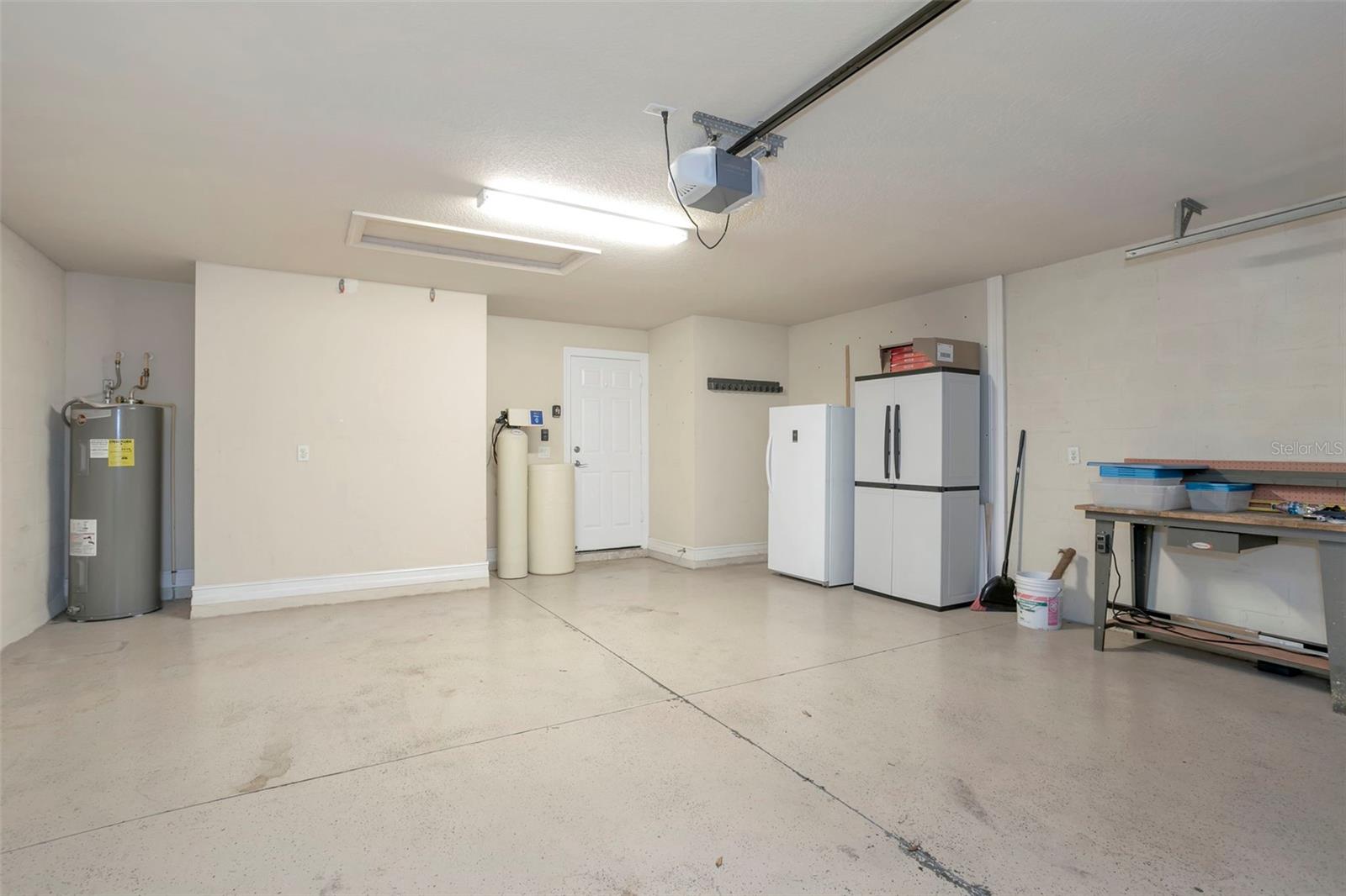 16022 GOLDEN LAKES DR — photo 31