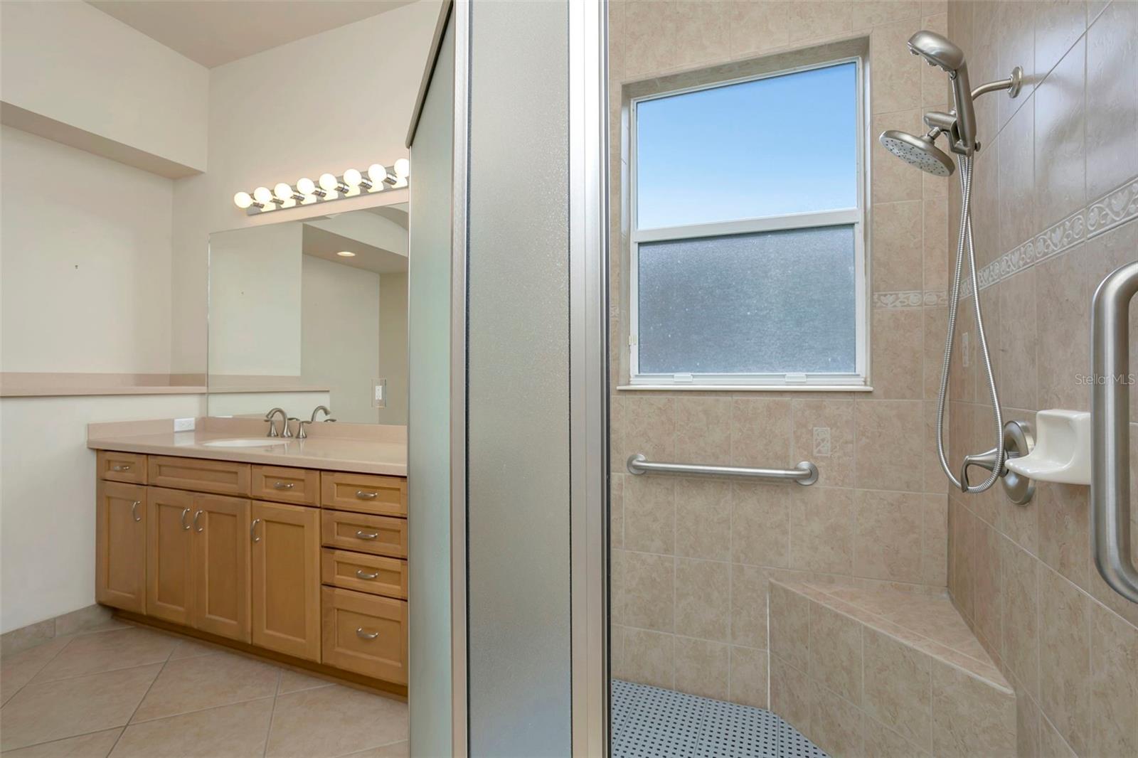 16022 GOLDEN LAKES DR — photo 20