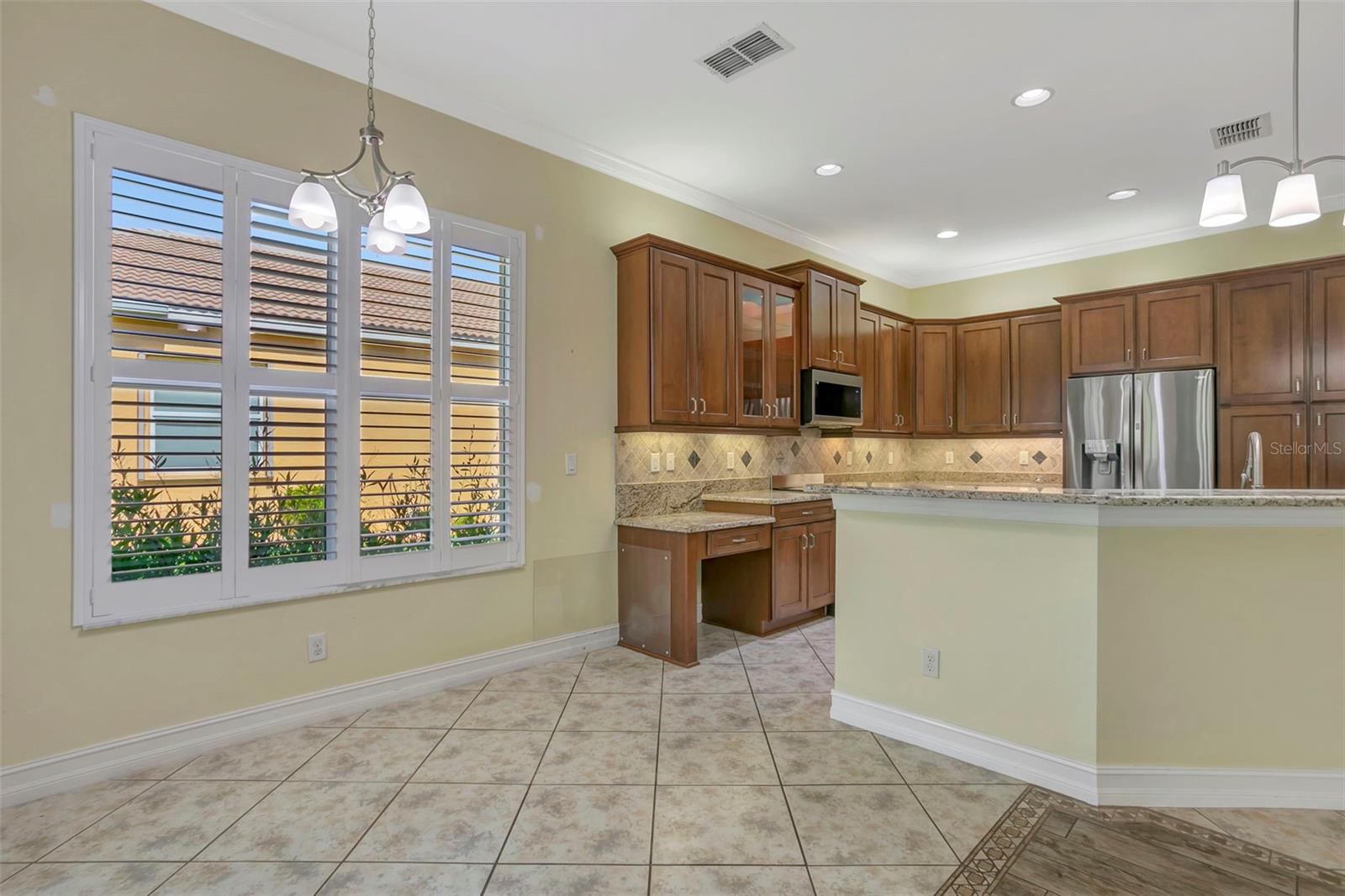16022 GOLDEN LAKES DR — photo 10