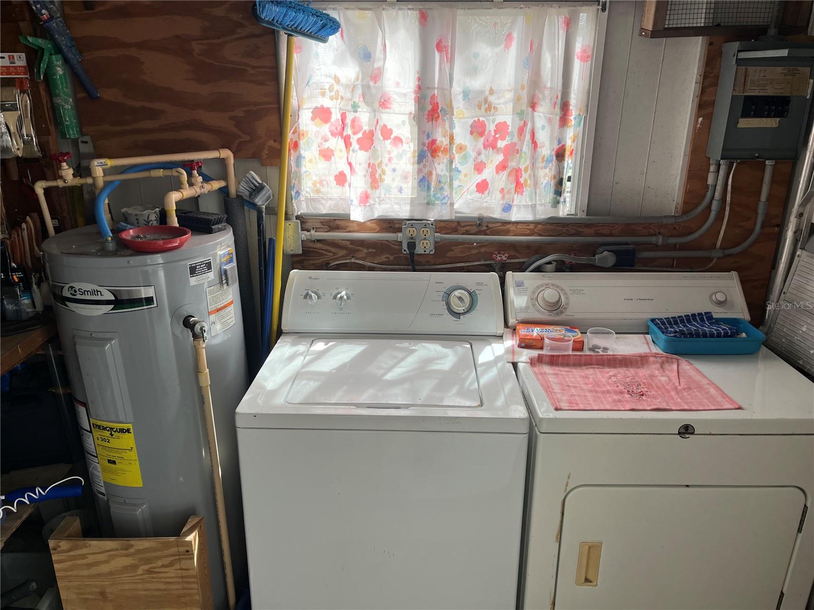 206 ROMA RD — photo 36