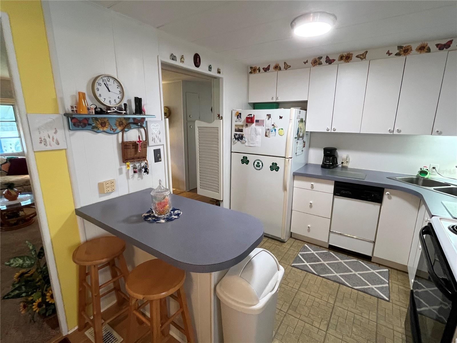 206 ROMA RD — photo 18