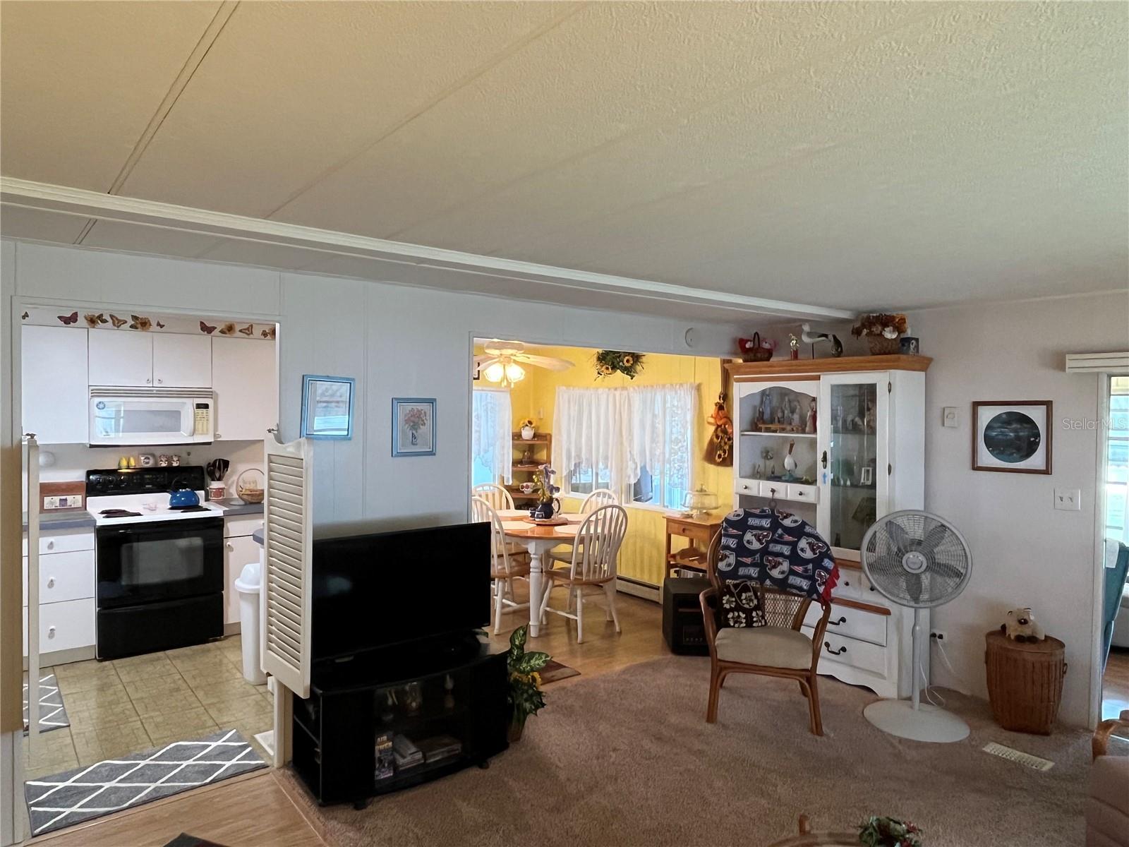 206 ROMA RD — photo 11