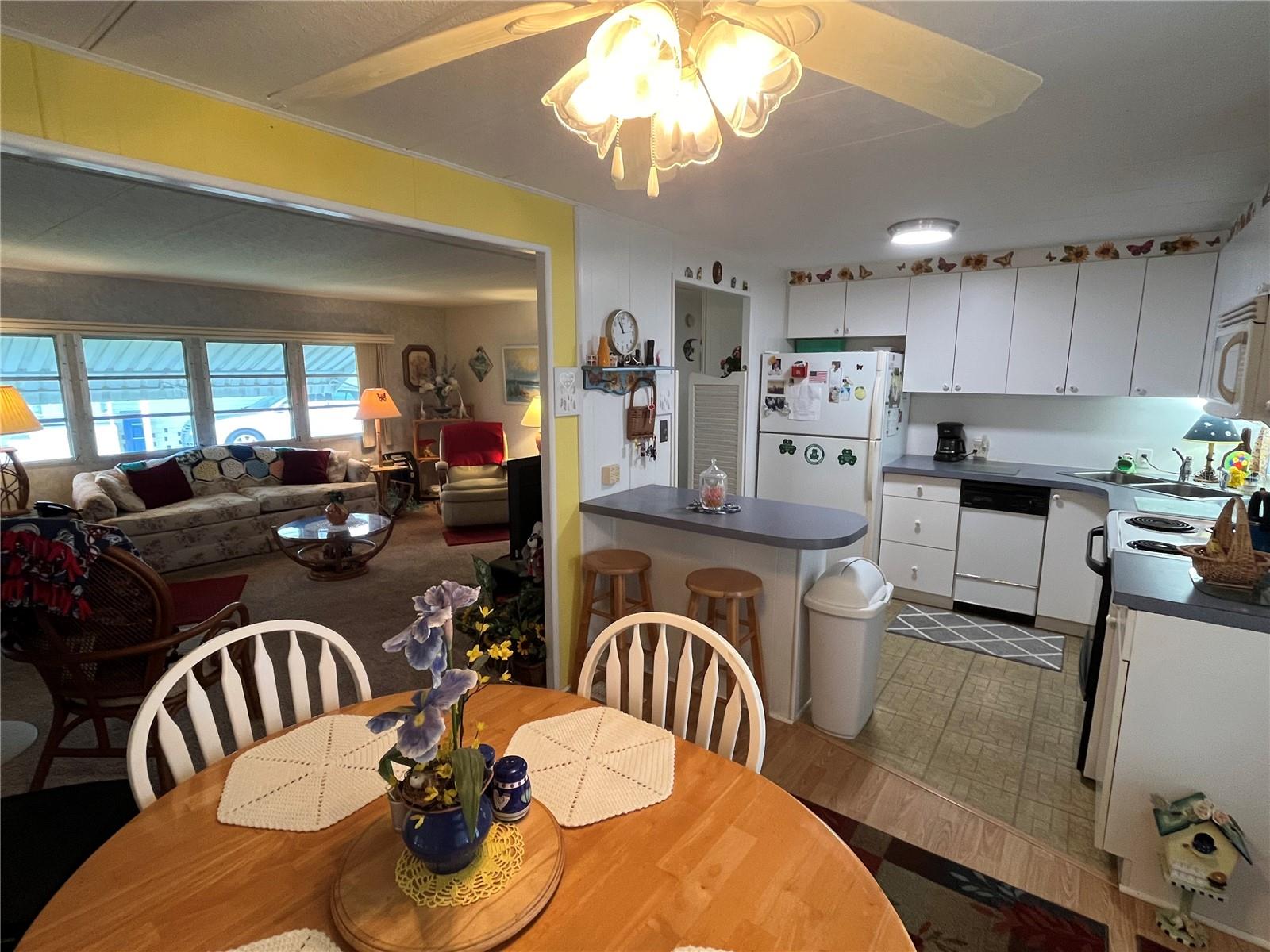 206 ROMA RD — photo 17