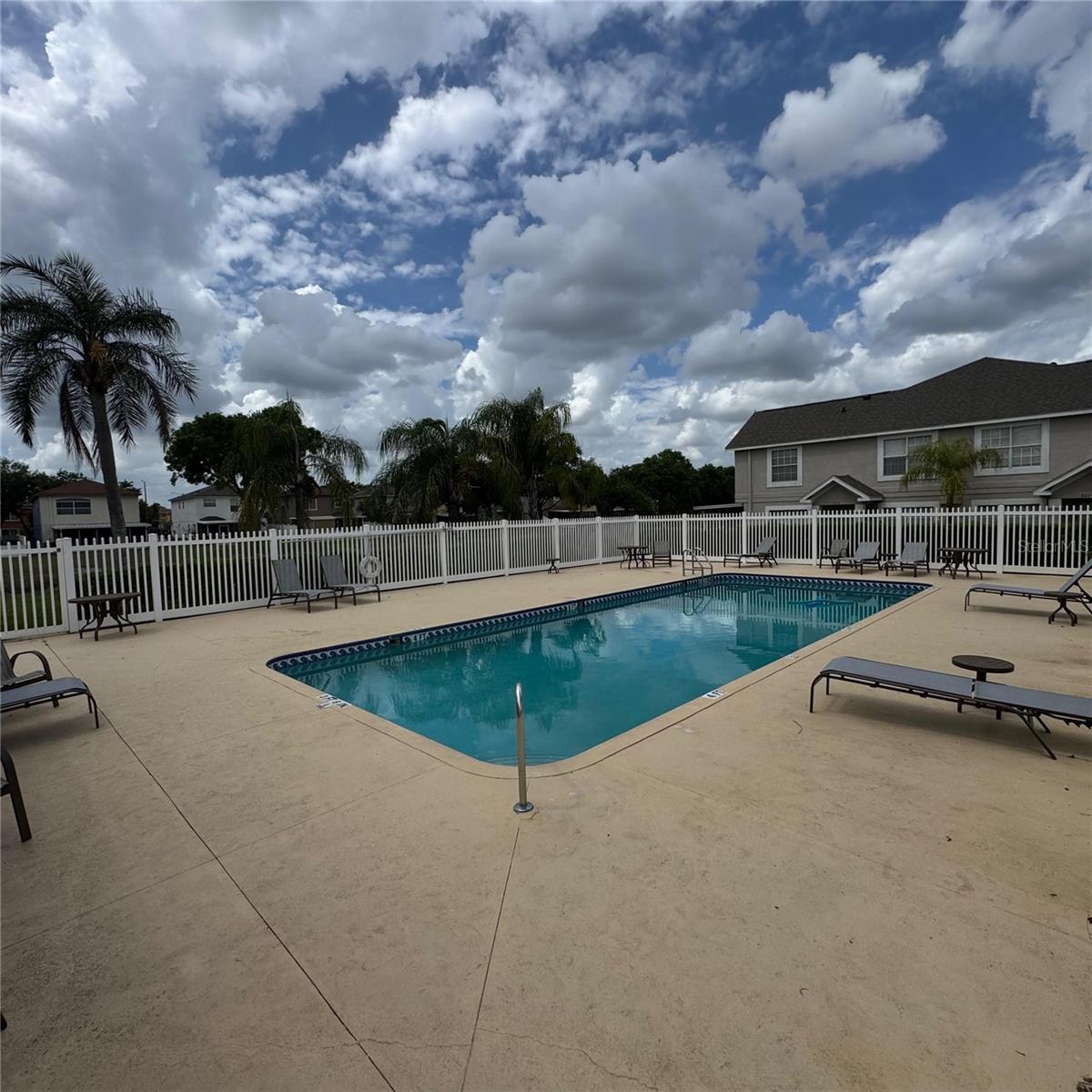 306 KENSINGTON LAKE CIR — photo 20