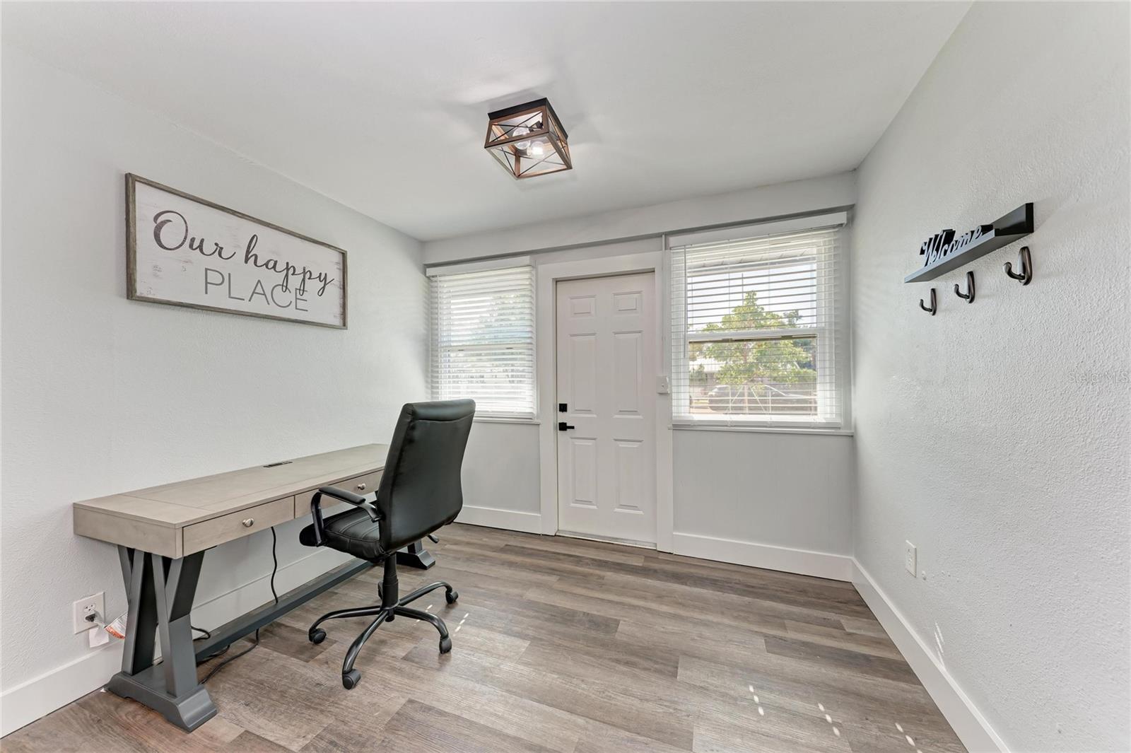 339 SUWANEE AVE — photo 8