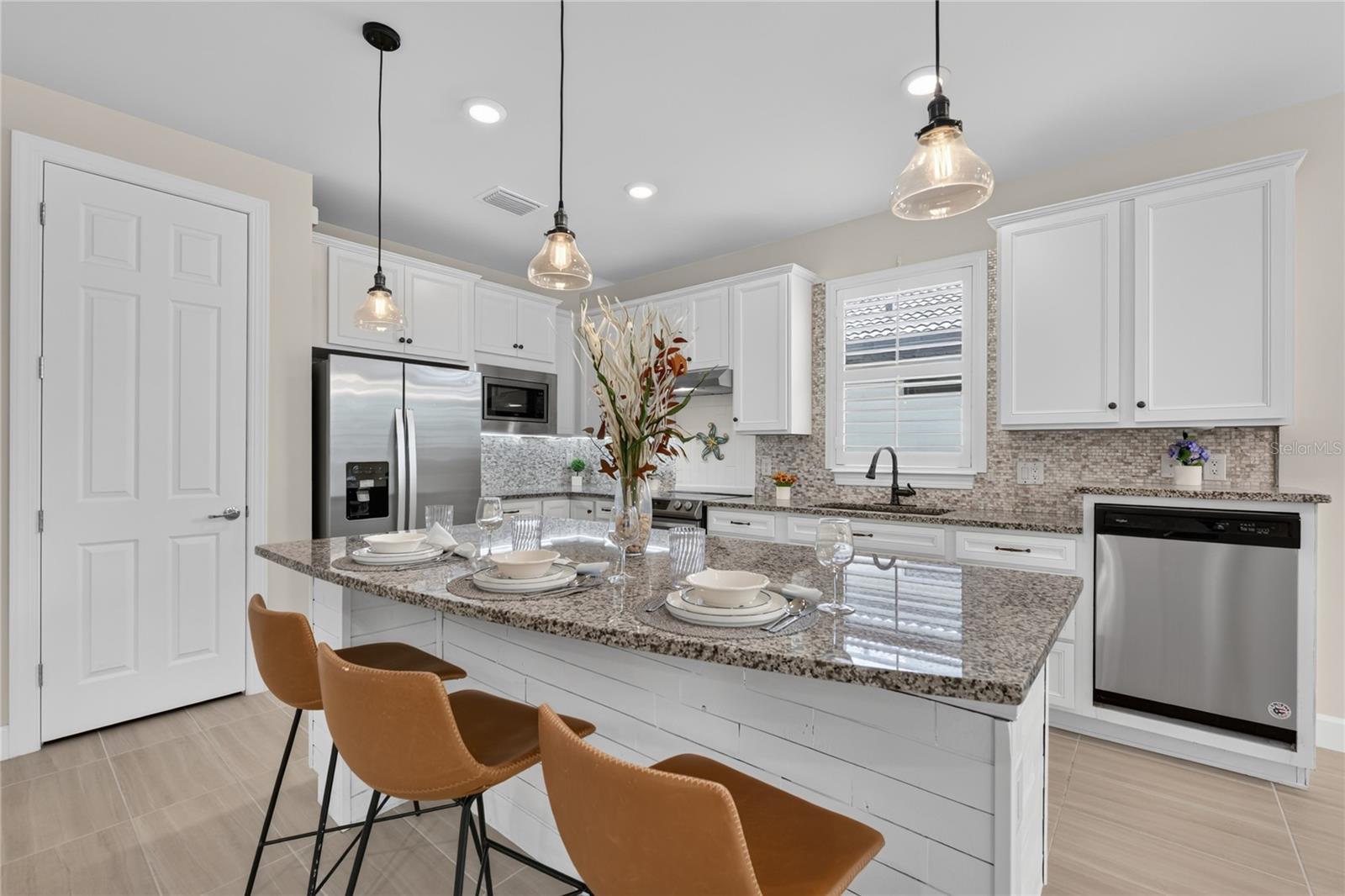 2633 DAISY DR — photo 15