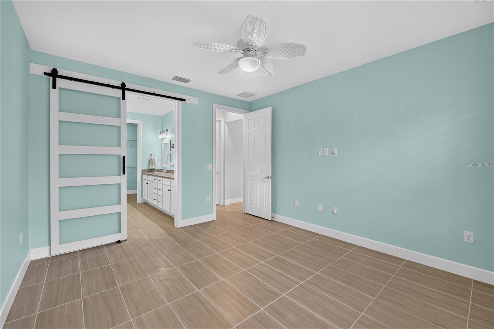 2633 DAISY DR — photo 26