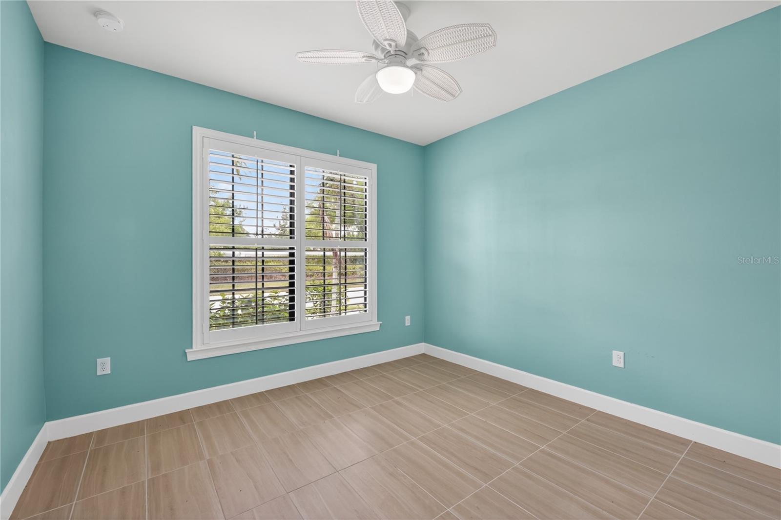 2633 DAISY DR — photo 32