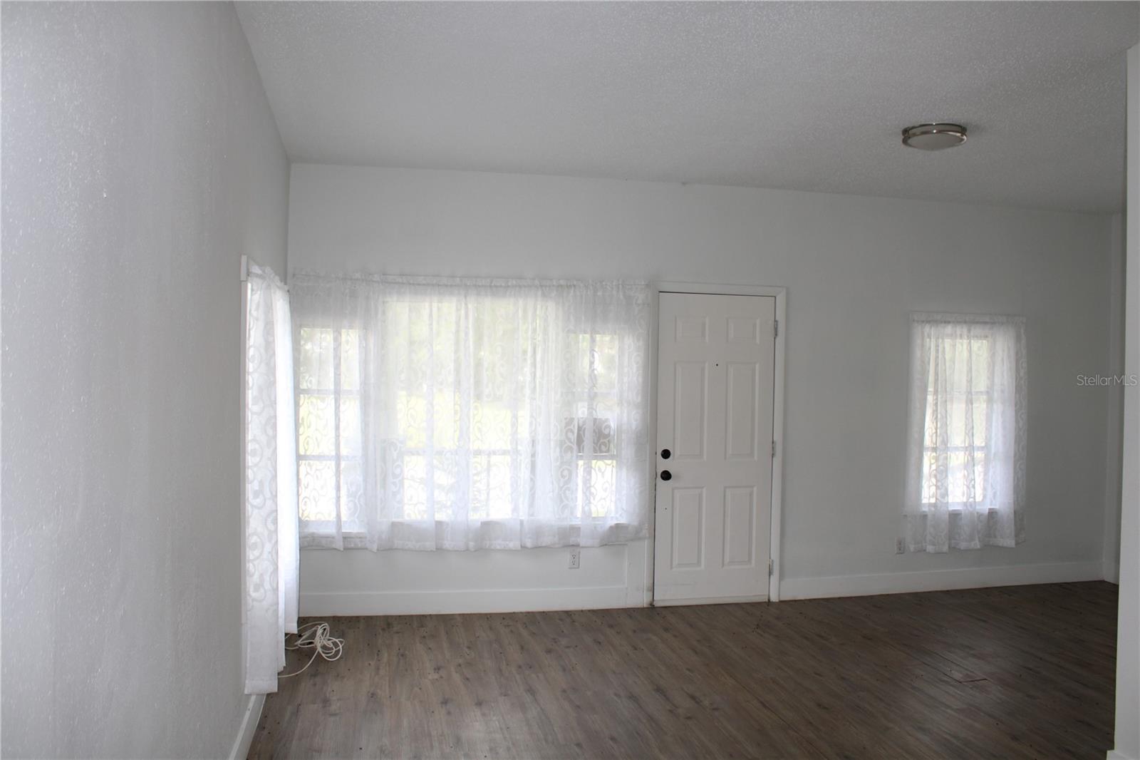 1106 E DR MARTIN LUTHER KING JR BLVD — photo 11