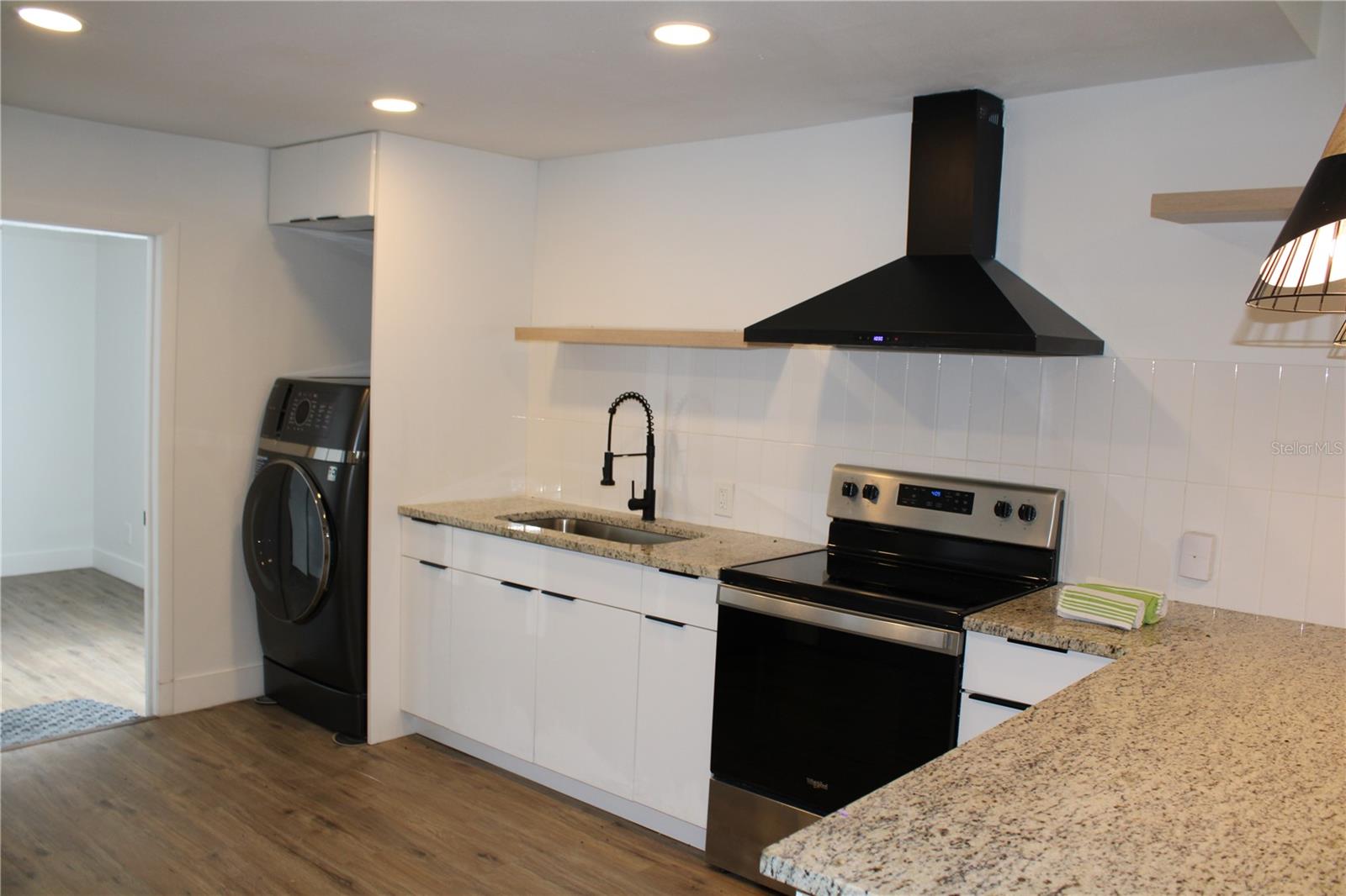1106 E DR MARTIN LUTHER KING JR BLVD — photo 10
