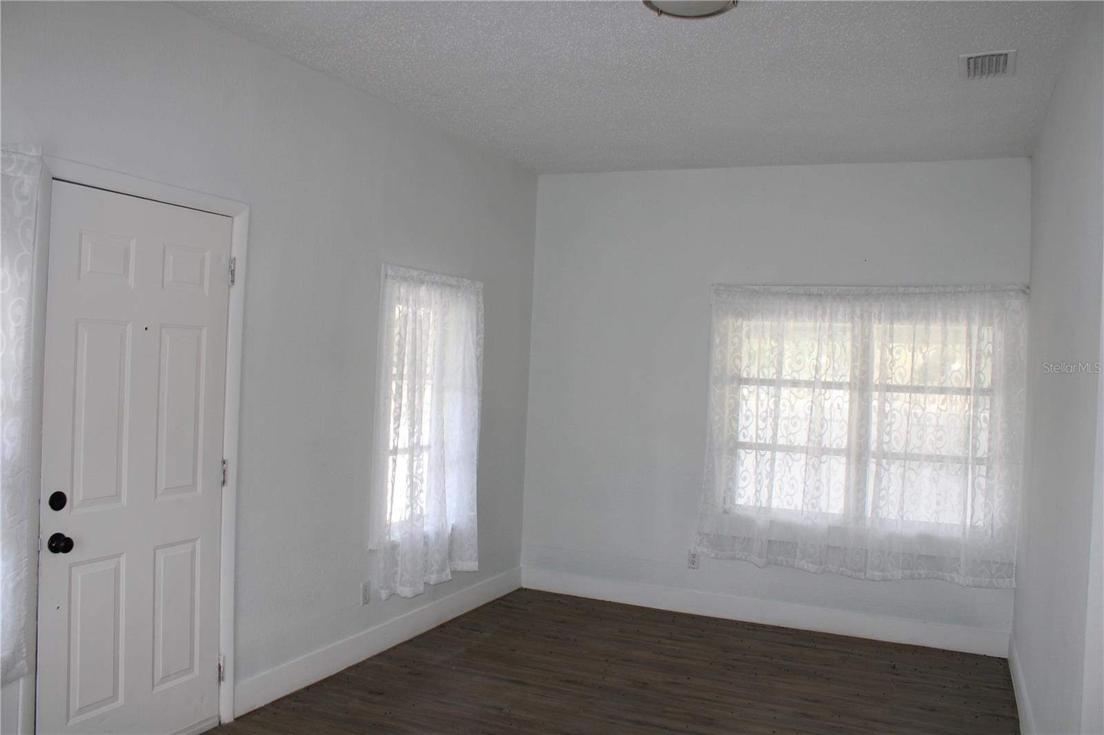 1106 E DR MARTIN LUTHER KING JR BLVD — photo 12