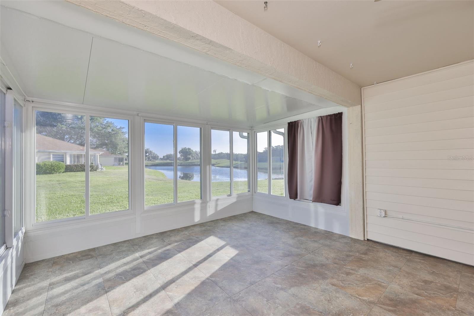 2020 NANTUCKET DR — photo 44