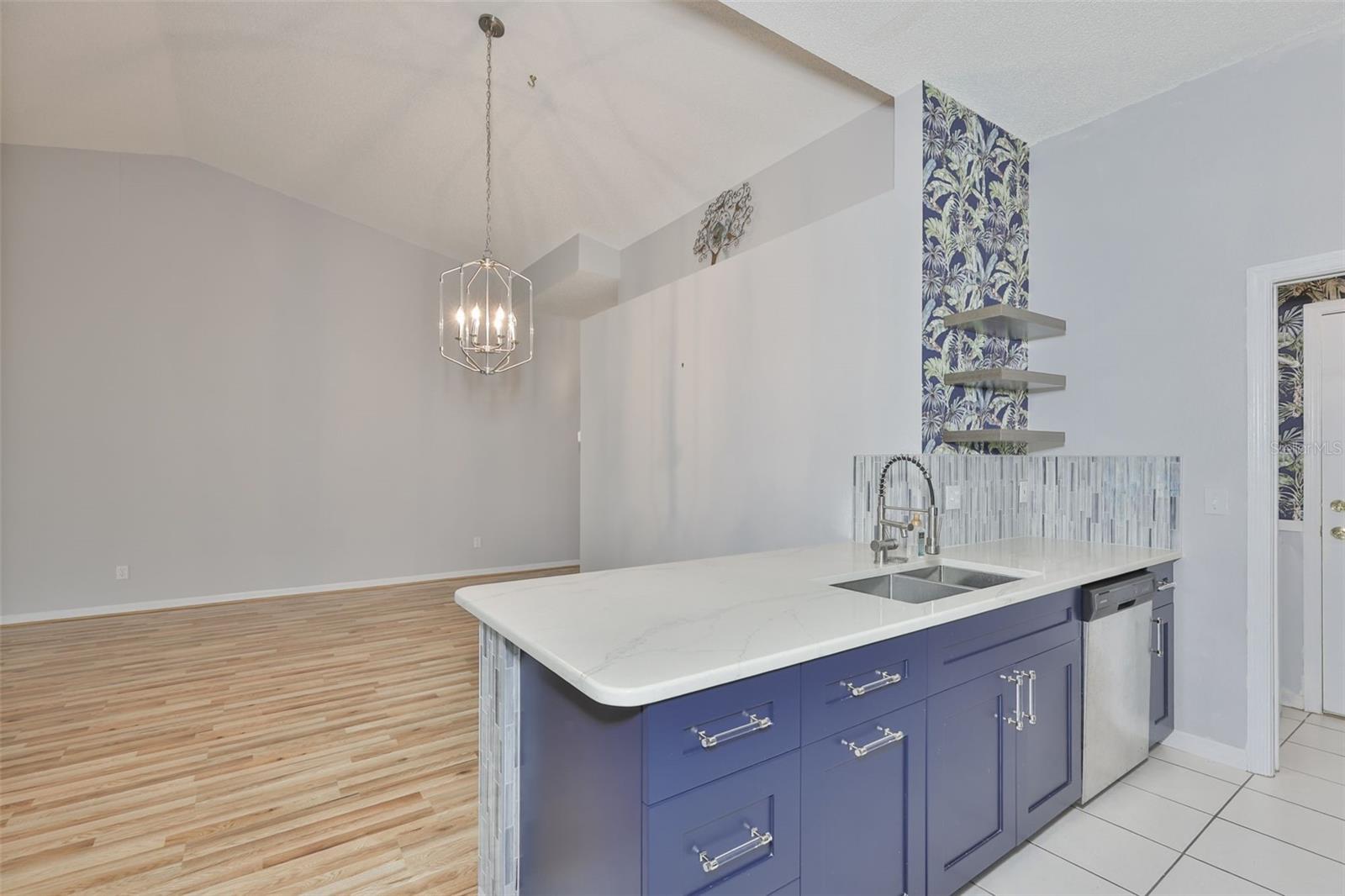 2020 NANTUCKET DR — photo 21
