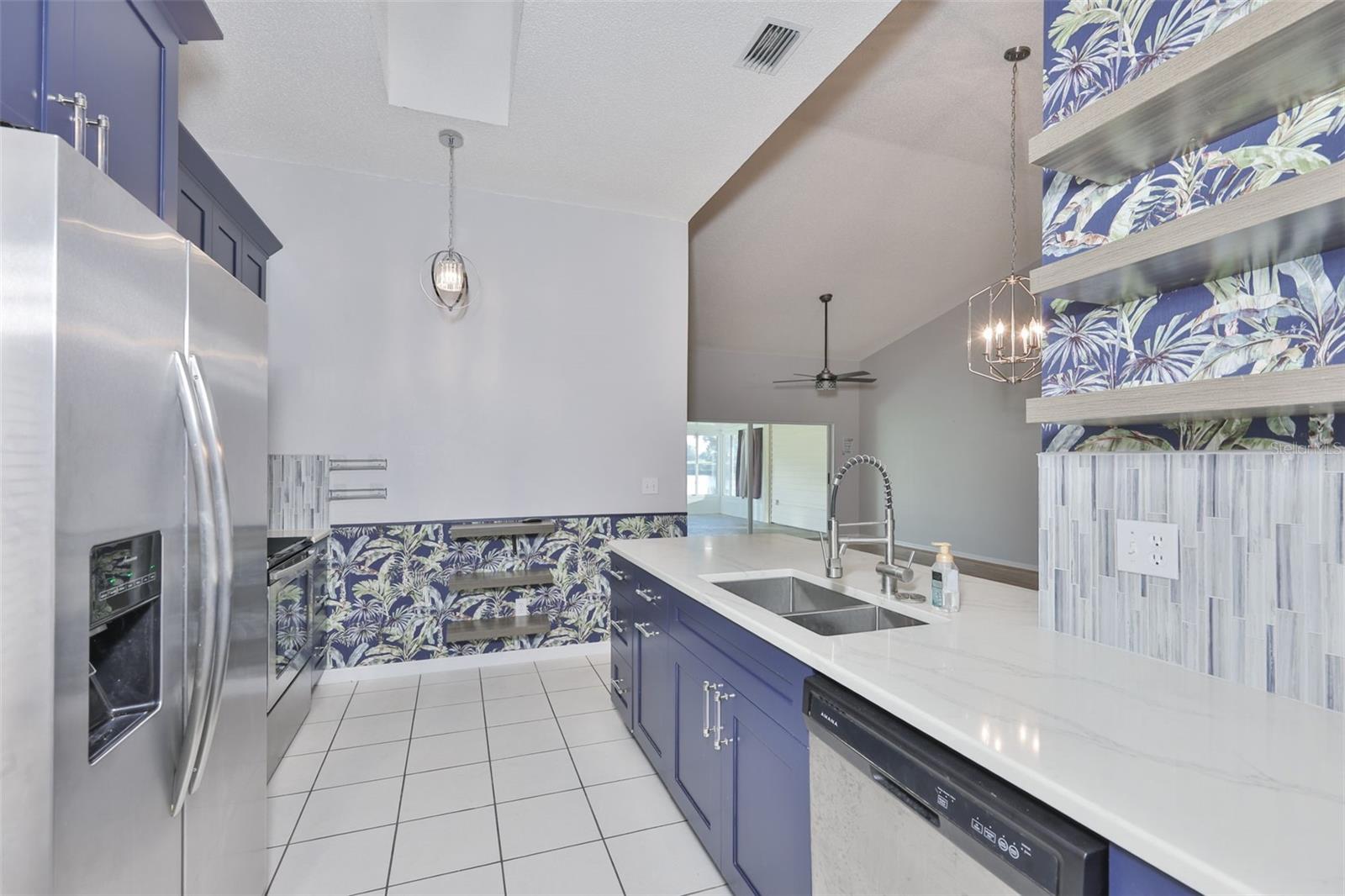 2020 NANTUCKET DR — photo 24