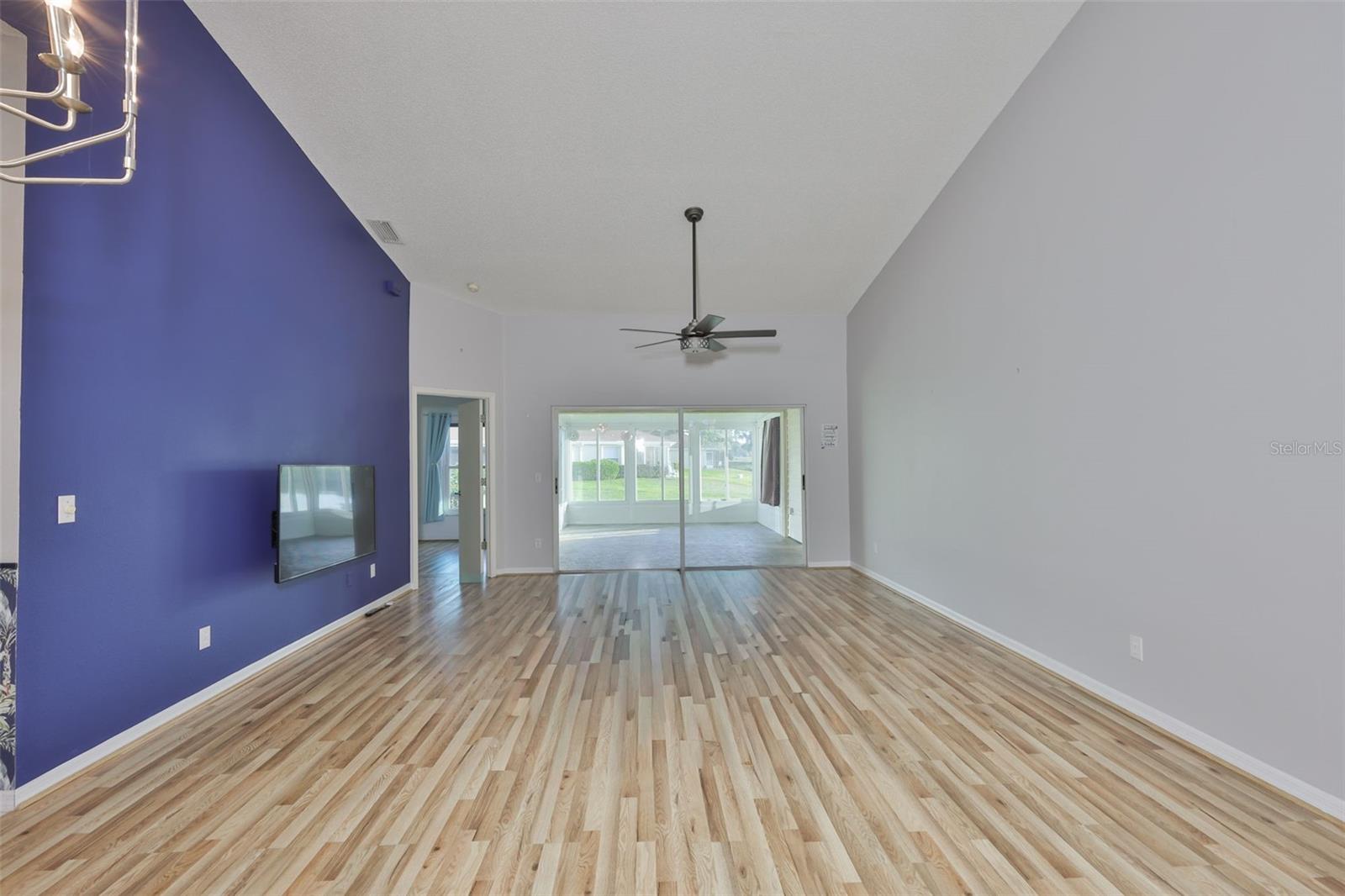2020 NANTUCKET DR — photo 13