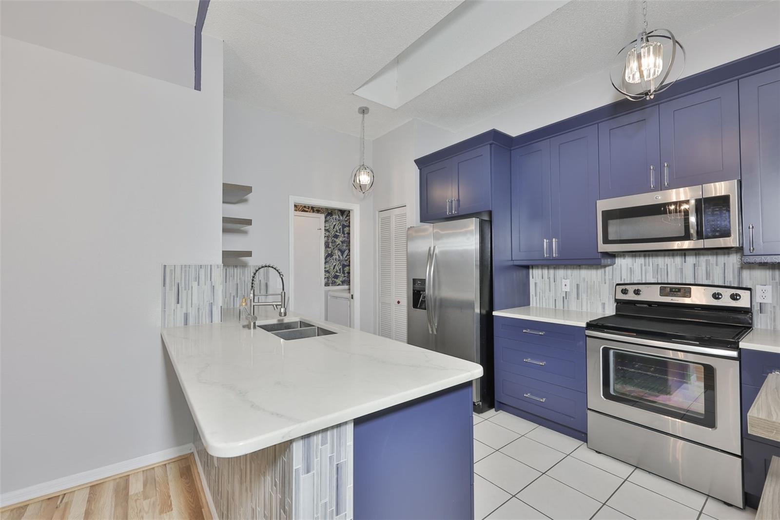 2020 NANTUCKET DR — photo 22