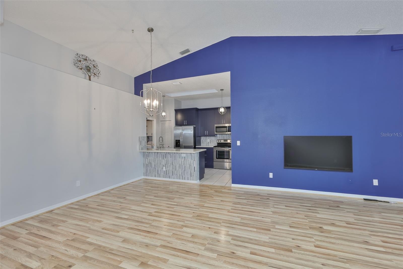 2020 NANTUCKET DR — photo 16