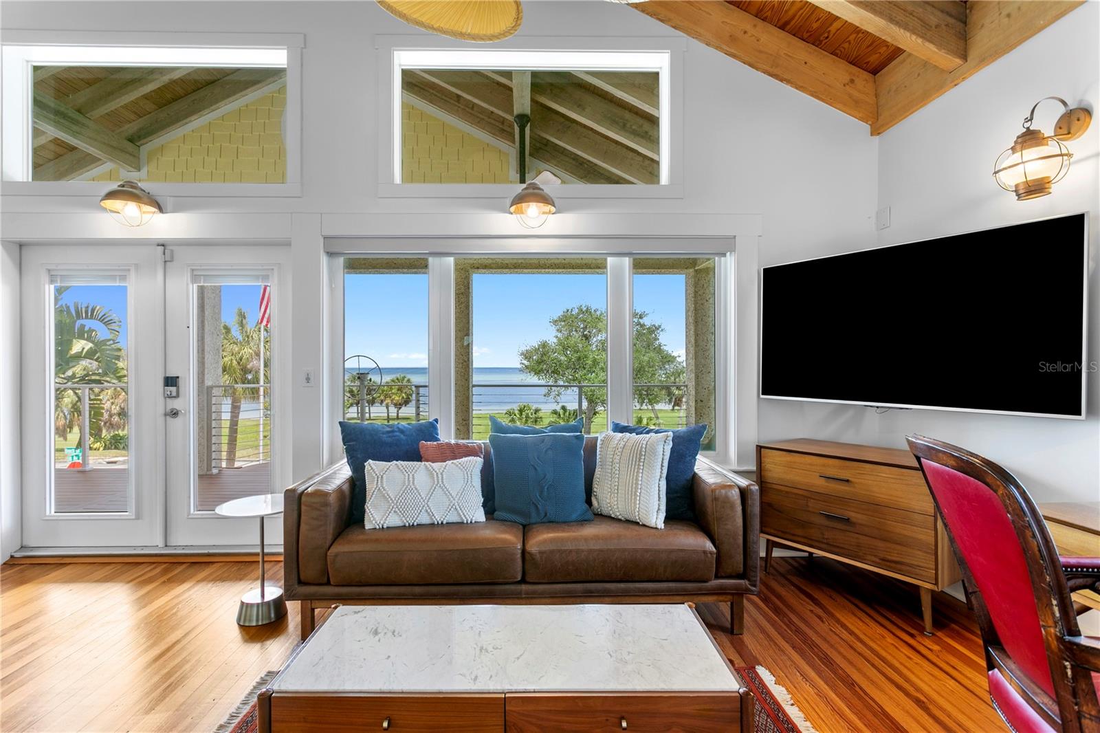 1803 BEACH DR SE — photo 40