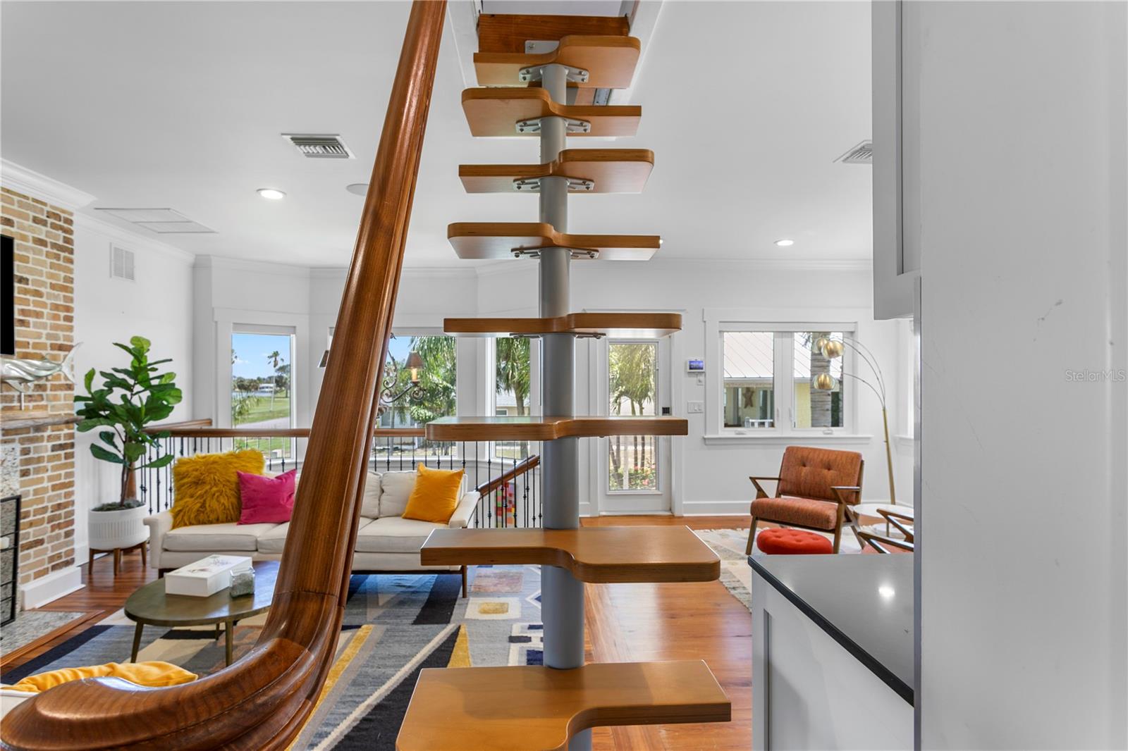 1803 BEACH DR SE — photo 53
