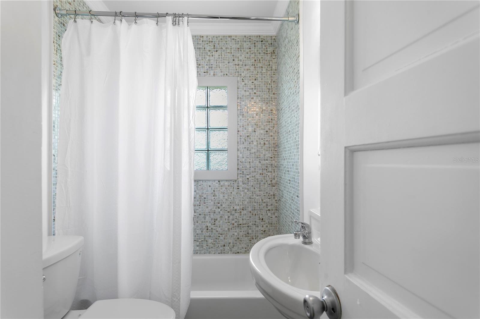 1803 BEACH DR SE — photo 66