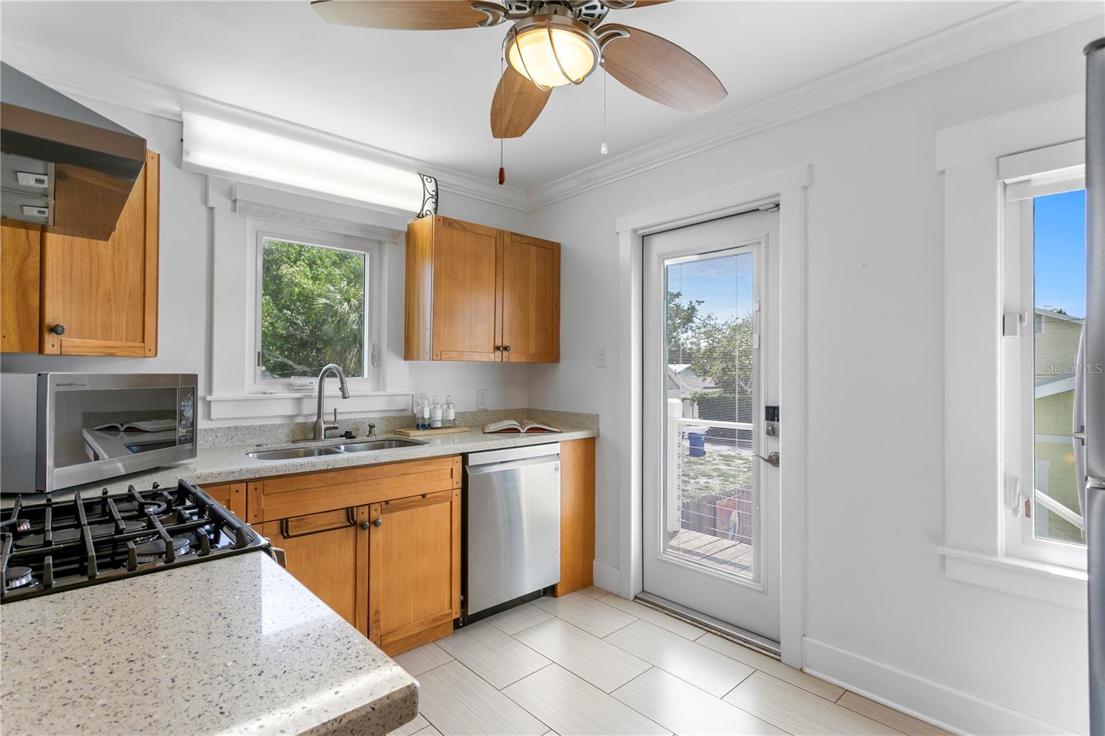 1803 BEACH DR SE — photo 67