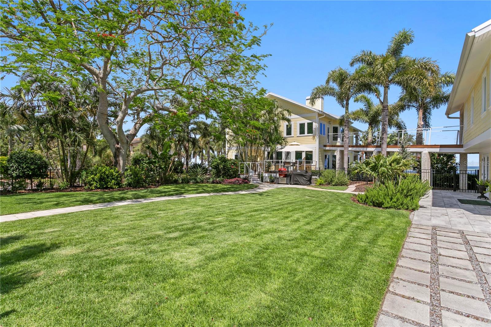 1803 BEACH DR SE — photo 86