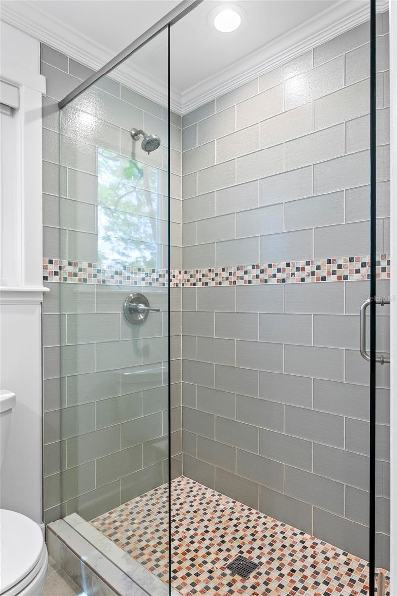1803 BEACH DR SE — photo 26