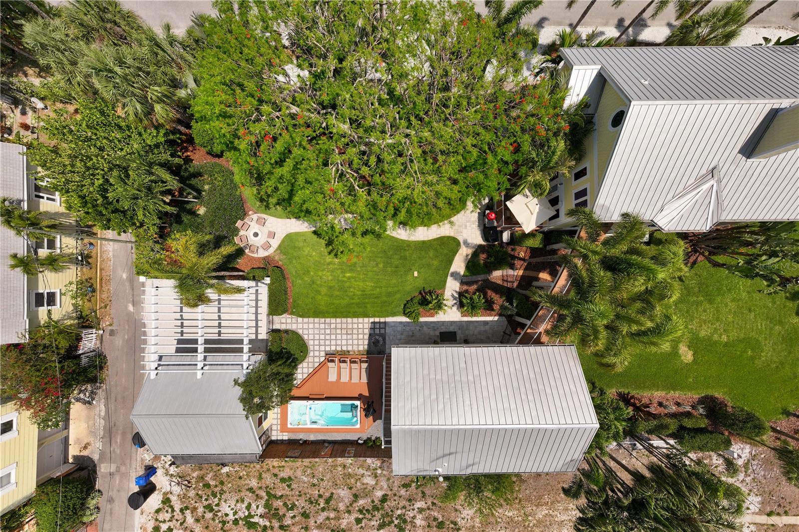 1803 BEACH DR SE — photo 95