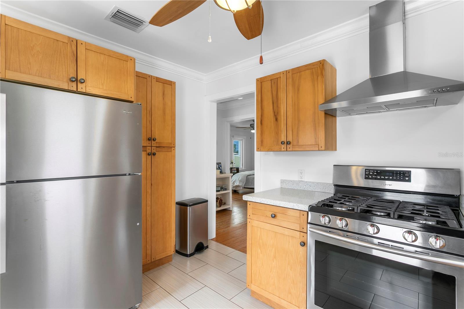 1803 BEACH DR SE — photo 69