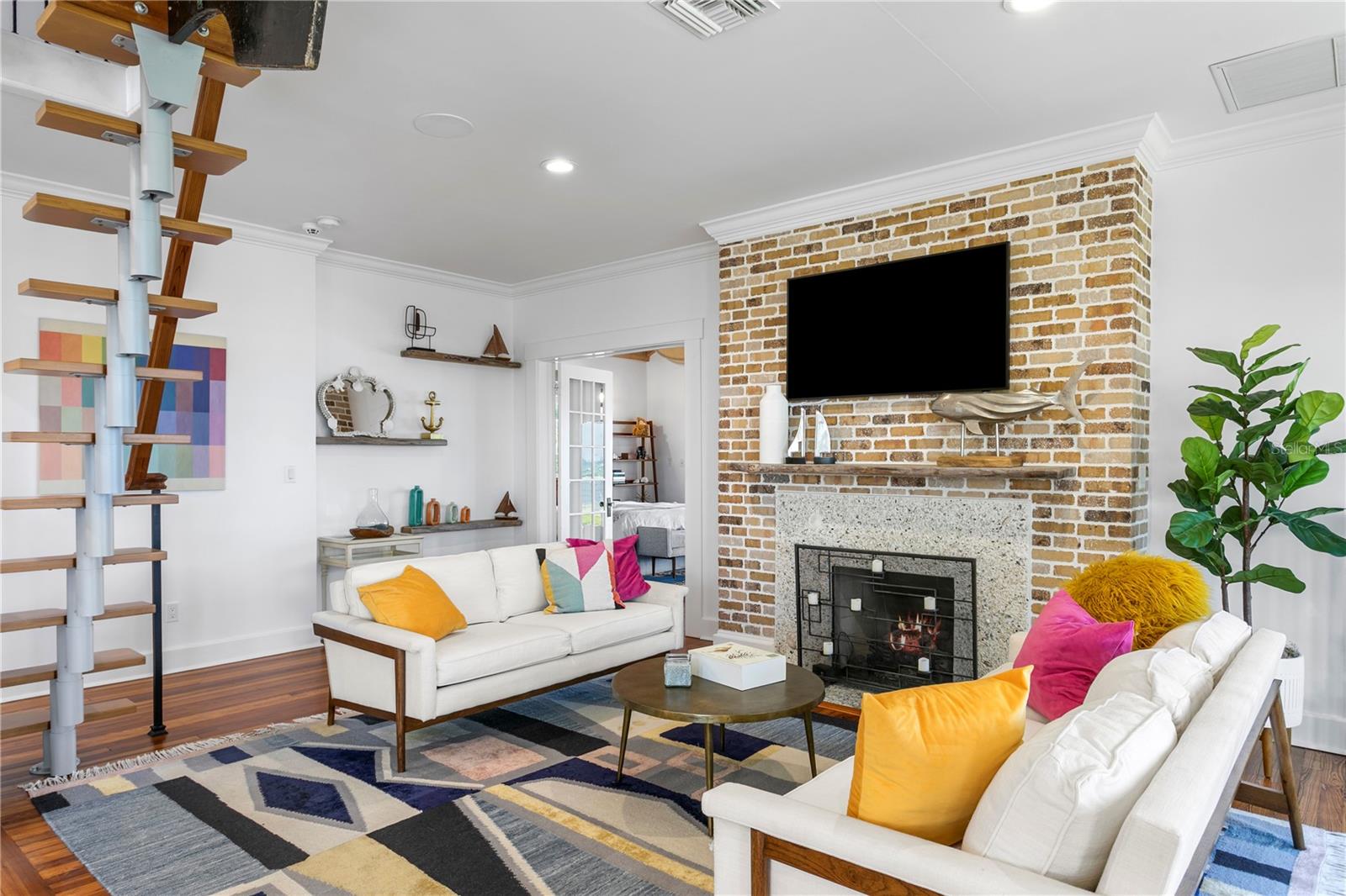 1803 BEACH DR SE — photo 29