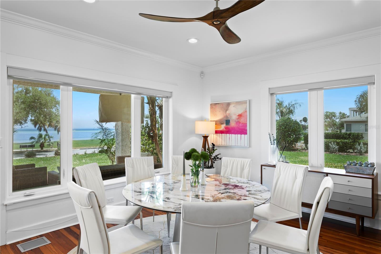 1803 BEACH DR SE — photo 8
