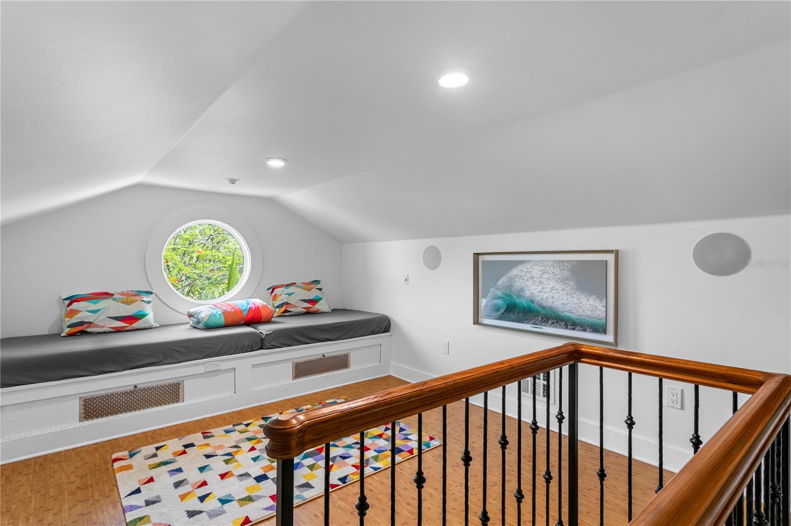 1803 BEACH DR SE — photo 54