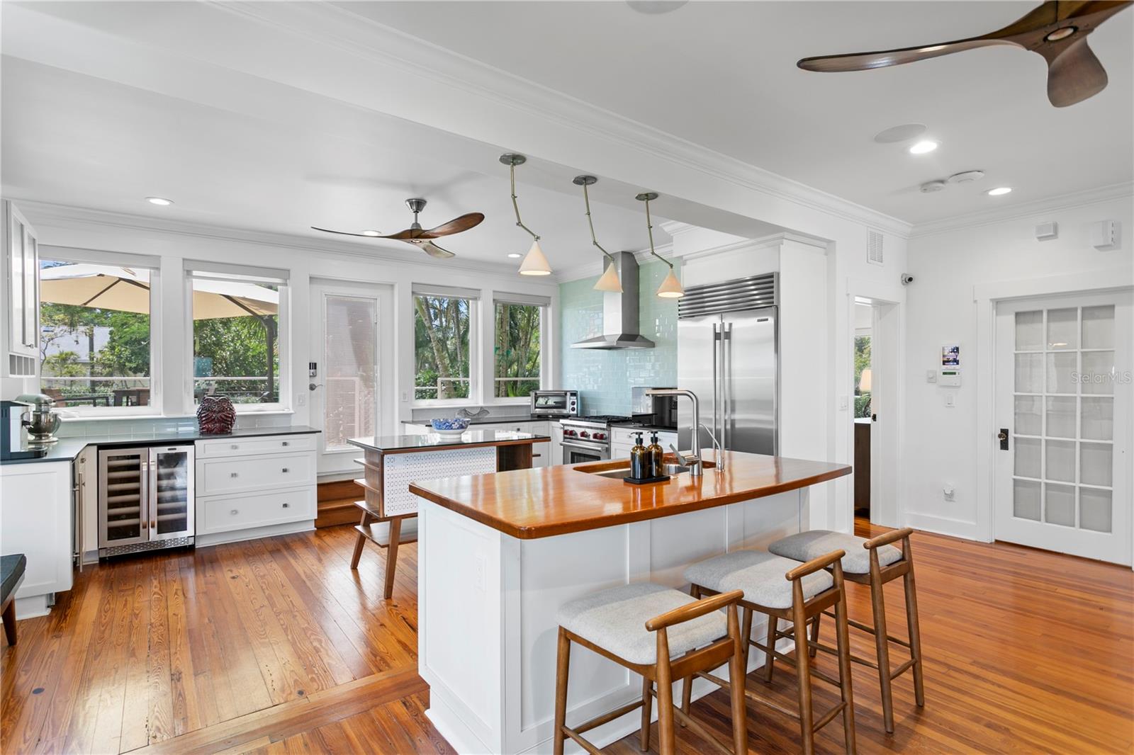 1803 BEACH DR SE — photo 15