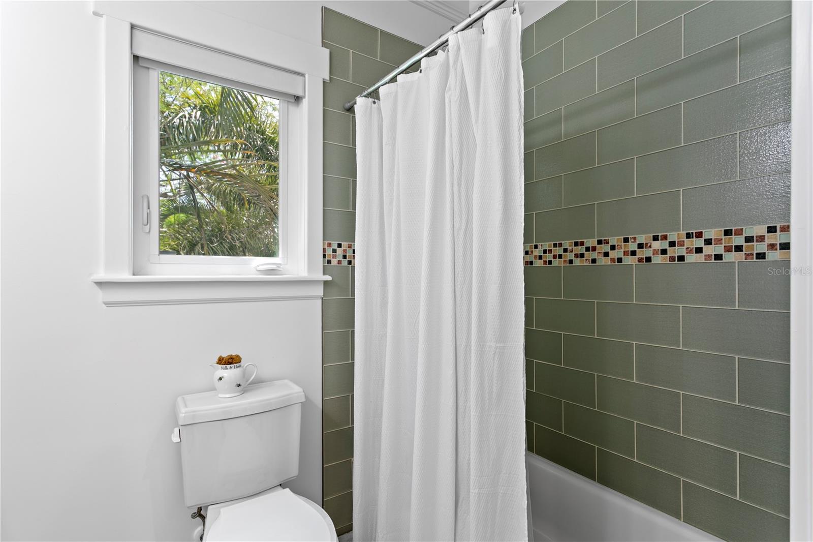 1803 BEACH DR SE — photo 52