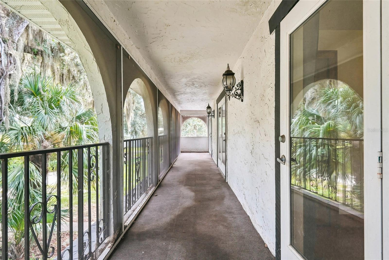 8731 LITHIA PINECREST RD — photo 41