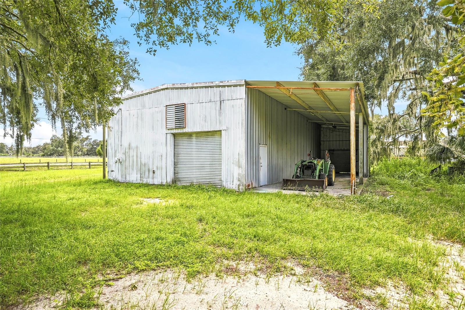 8731 LITHIA PINECREST RD — photo 51