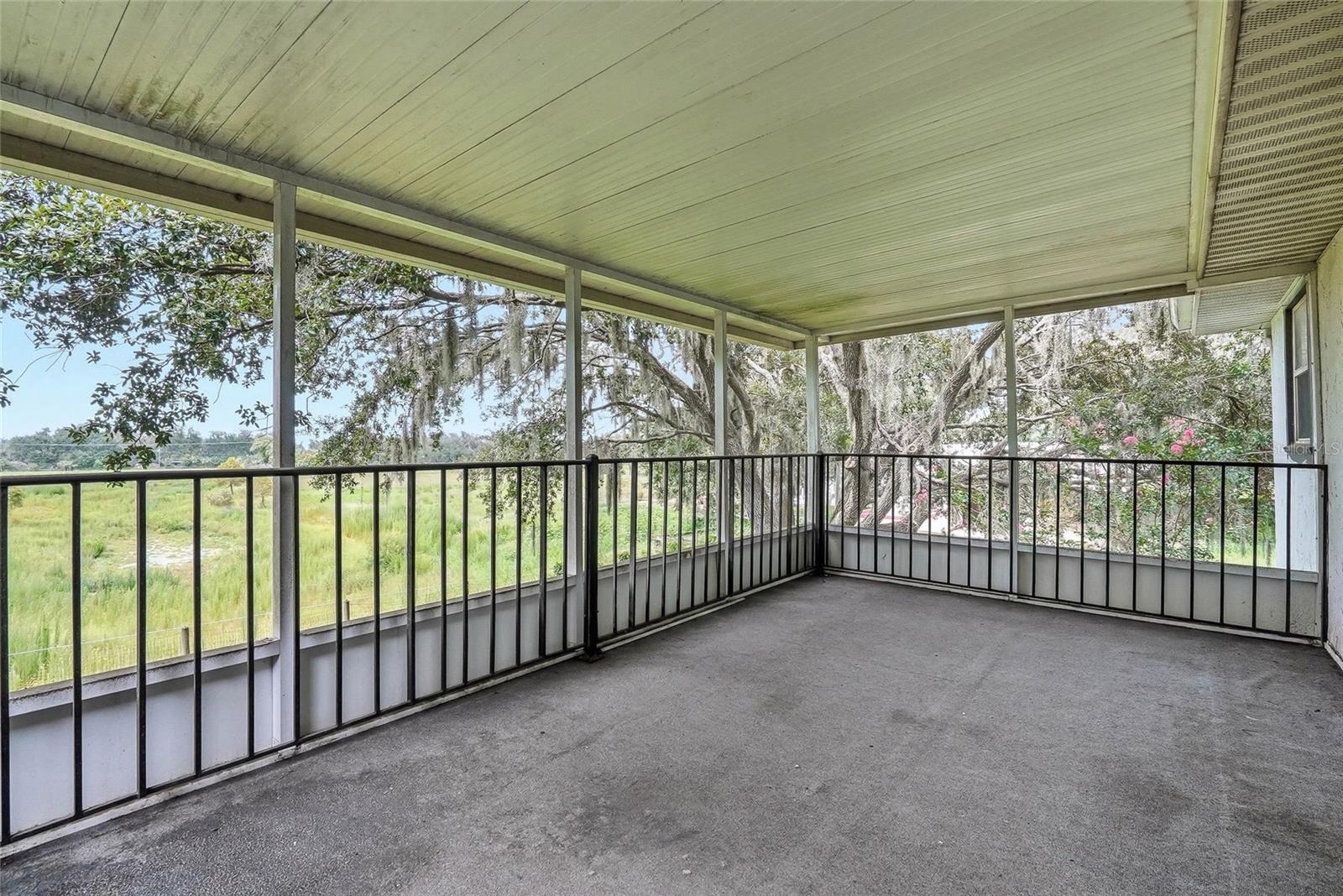 8731 LITHIA PINECREST RD — photo 42