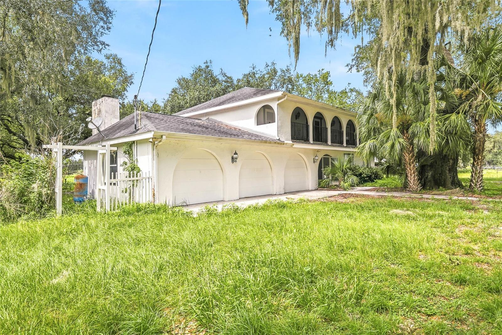 8731 LITHIA PINECREST RD — photo 2